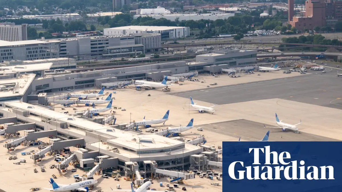 Flights halted at US airports as watchdog warns over hacking threat