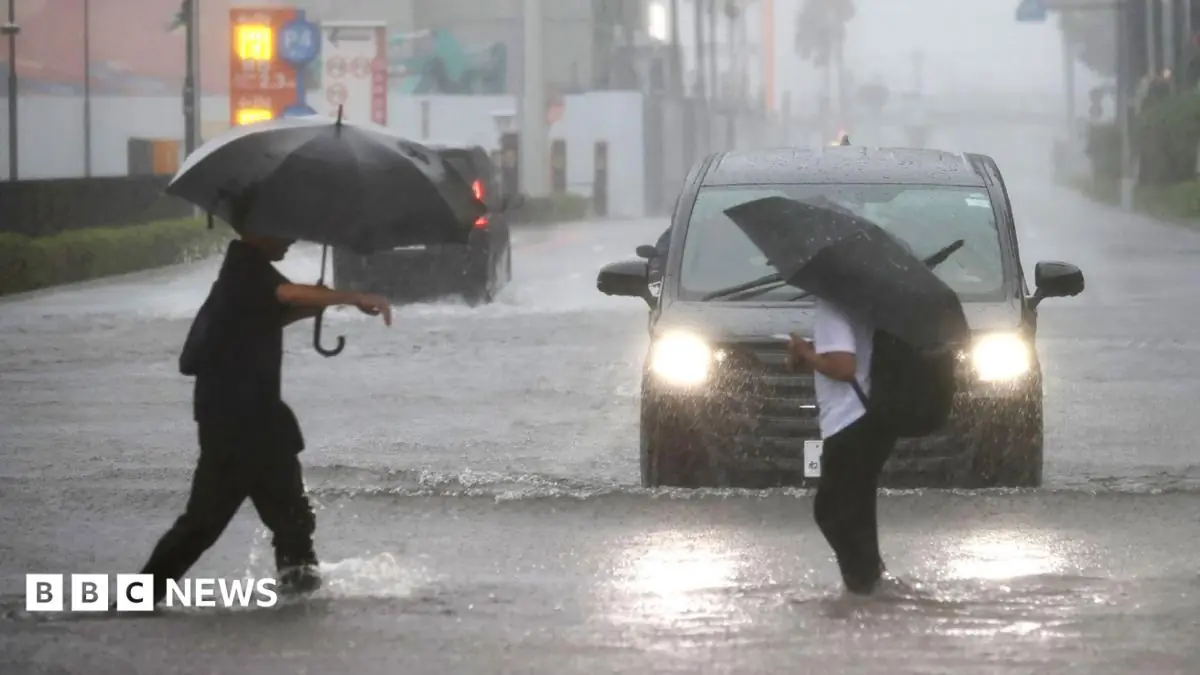 Four dead after powerful Typhoon Dujuan lashes Japan