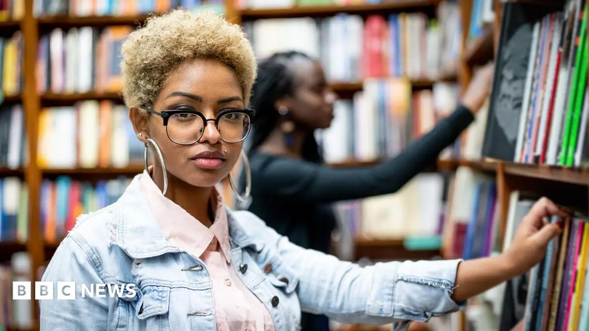 Hidden habits that make your social anxiety worse - and how to break them